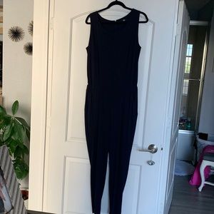 Uniqlo navy jumpsuit. Sz L